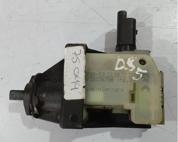 Trava Da Portinhola Tanque Citroen Ds5 2013