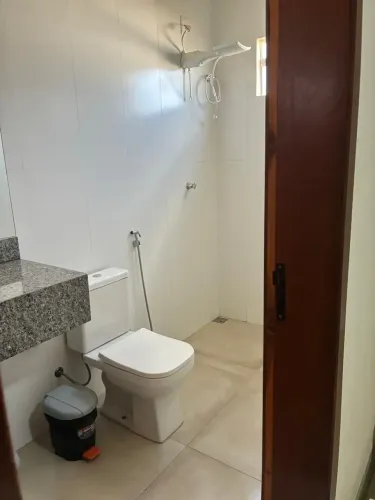 Imóvel para aluguel e venda tem 342 metros quadrados com 3 quartos