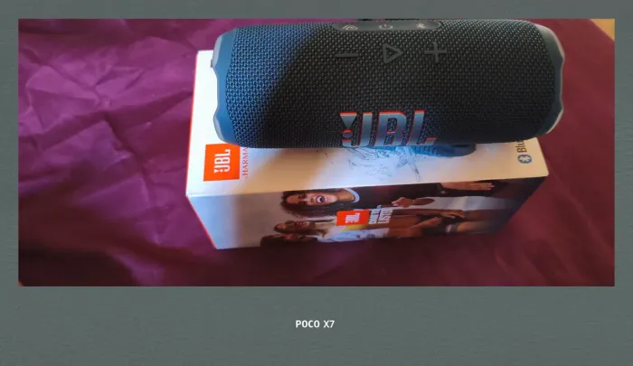 Vendo uma caixinha de som JBL frip 7 original semi novo