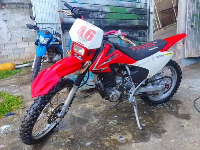 Moto de trilha Xtz200