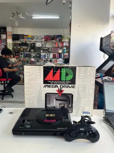 CONSOLE MEGA DRIVE 1 (JPN) NA CAIXA SEMINOVO - SEGA