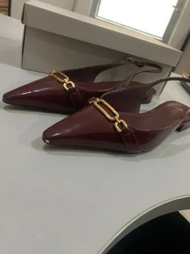 Scarpin Arezzo slingback vinho