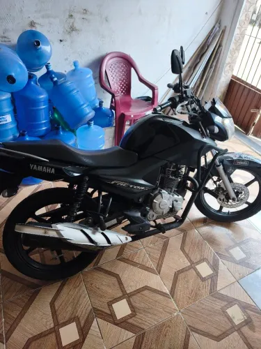 Vendo essa moto factor 2023 2024