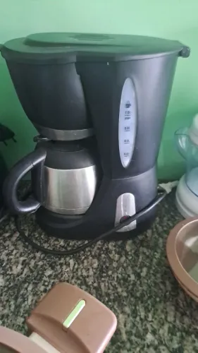 Cafeteira elétrica inox seminova agratto. R$150