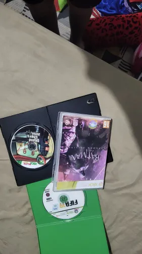 3 Jogos do Xbox 360 incluindo (FIFA 19, GTA 5 R BATMAN ARKHAM ORIGENS)
