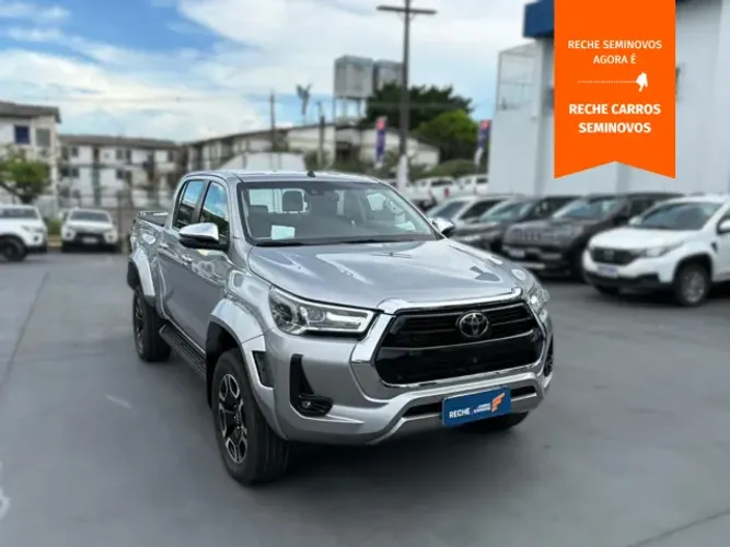 Toyota Hilux CD SRX Plus 4X4 2.8 TDI Die. Aut. 2024