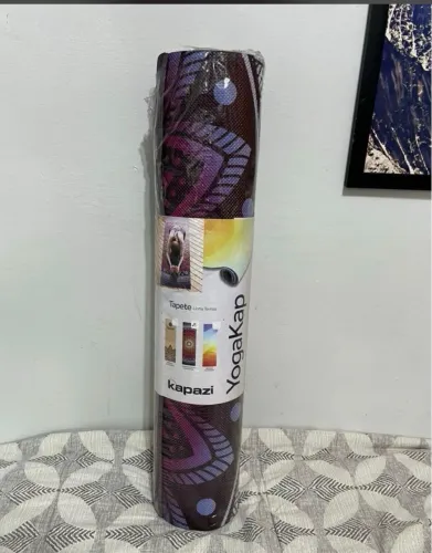 Tapete de yoga novo