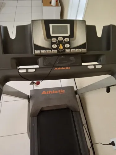 Esteira Athletic Advanced 530EE