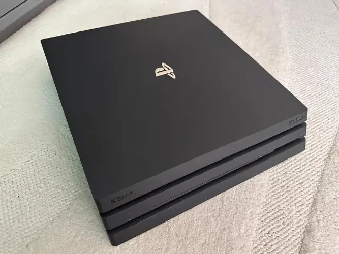 PS4 Pro HD 1 TB