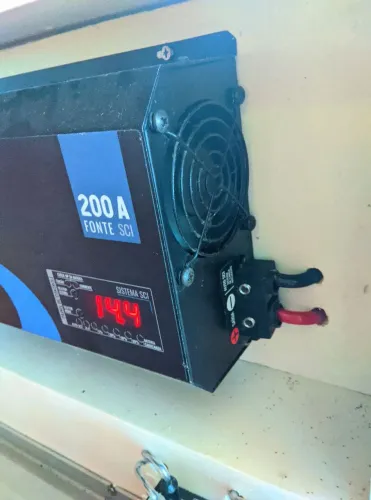 Vendo ou Troco Fonte 200 Amperes, Por uma de 120 amperes