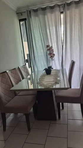 Mesa de jantar 6 cadeira
