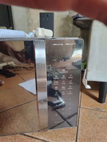 Micro-ondas Panasonic seminovo 220v
