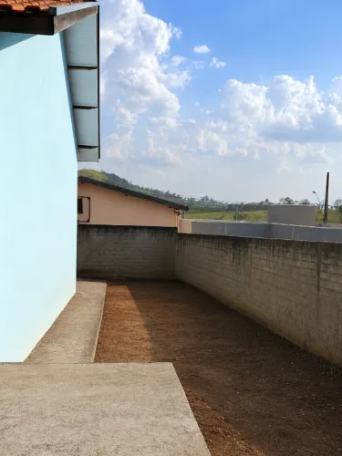 CASA COM TERRENO DE 200M2 NO CIDADE JARDIM - JACUTINGA - MG