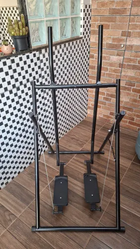 Simulador de Caminhada - Suporta até 150kg - Pouco Usado 