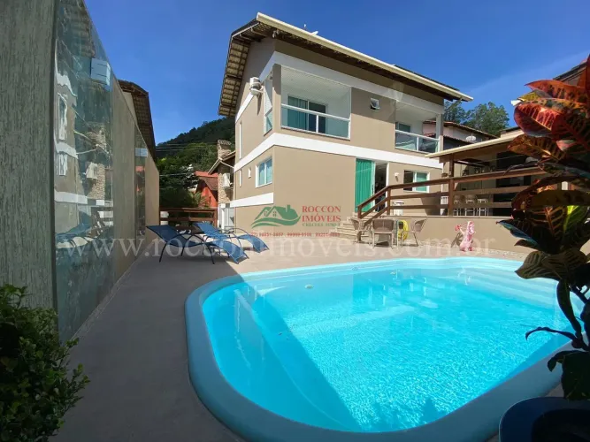 Casa (Padrão), com 4 quartos e 4 banheiros à Venda, 300 m² em Domingos Martins/ES
