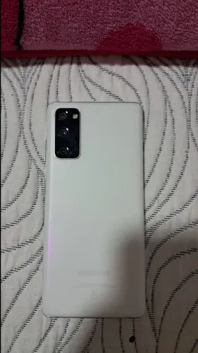 Celular Samsung S20FE 128gb e 6gb RAM
