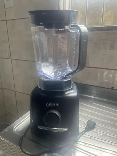 VENDO LIQUIDIFICADOR OSTER