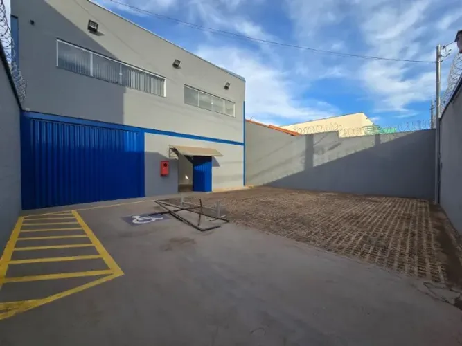 Galpão para venda - Novo Mundo - 330m²