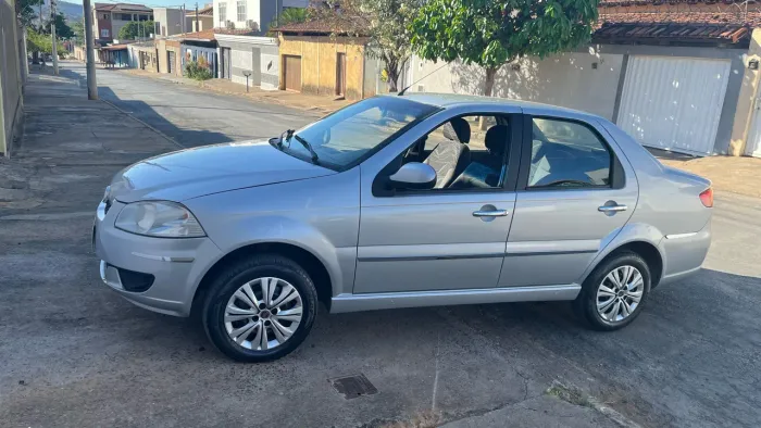 Fiat Siena EL 1.0 MPI Fire Flex 8V 4P 2013