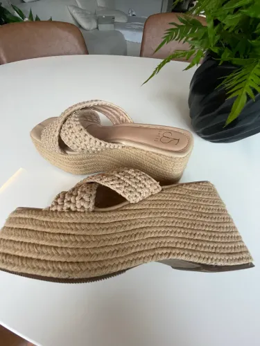 Sandália JS shoes perfeita pro verão 