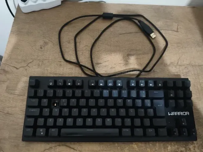 Teclado Gamer Mecânico Warrior (Defeito Parcial)