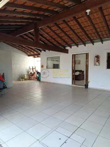 Casa com 4 quartos, Loteamento Residencial Andrade - Pindamonhangaba
