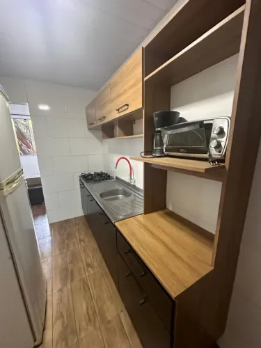 Alugo apartamento de 1 dormitório