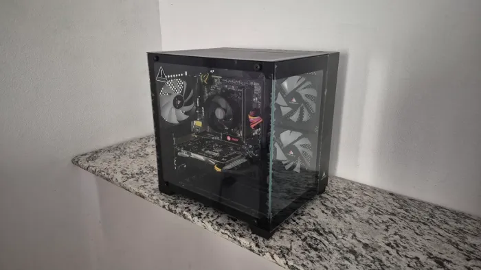 PC Gamer Ryzen 5 5500 | RX 580 8Gb | 16Gb RAM | SSD 128Gb
