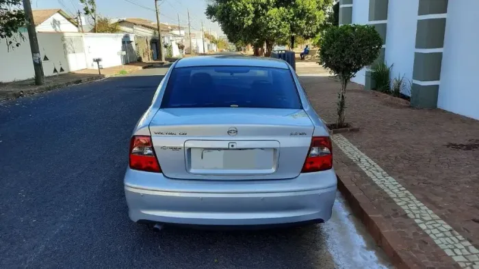 Chevrolet Vectra CD 2.2 16V / 2.0 16V Mec./aut. 2000