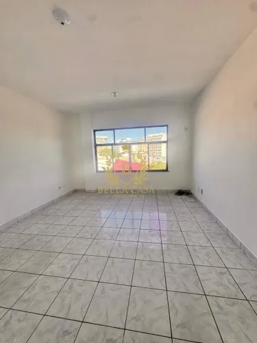 Sala Comercial para Locação em Localização Privilegiada no Centro de Araruama/RJ!!!
