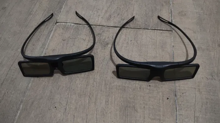 vendo óculos 3D (par)