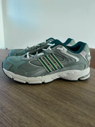 Tenis Adidas Response CL (pouco uso)