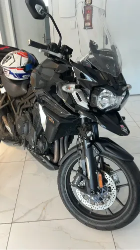TRIUMPH 1200 XR EXPLORER BAIXO KM 