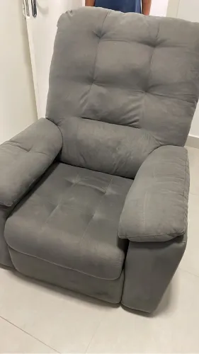 Poltorona Retratil e Reclinavel