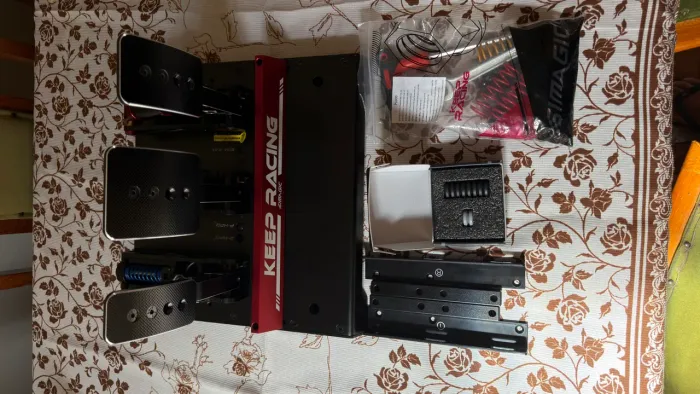 Pedal p1000 simagic (1mês de uso)