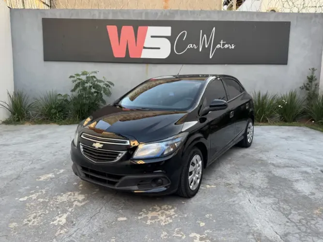 Chevrolet Onix Hatch LT 1.4 8V Flex Power Mec. 4P 2015