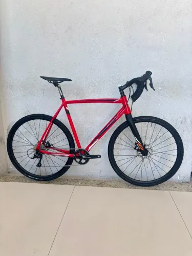 Bicicleta audax gravel 