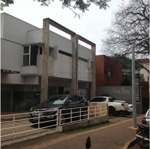 Sala para alugar no Comercial Mont Blanc, na Av Souza Naves