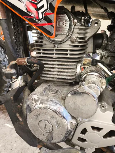 Vendo ou troco motor de Strada mexido 