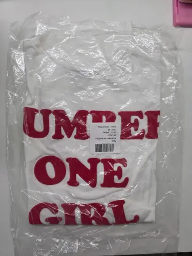 ~Number One girl T shirt ~ Rosé (Blackpink) ~