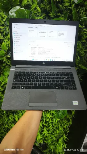 Vende semi zero funcionando Laptop Hp 15 Pentium Gold 16gb Ram 256gb Ssd (Reacondicionado)