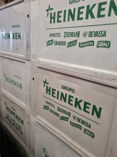 Engradados heineken com garrafa