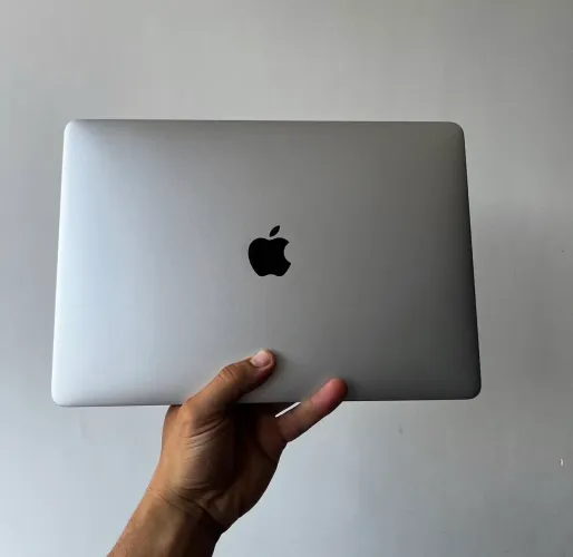 MacBook Air 2020 M1 | 8GB RAM | SSD 256GB | Excelente Estado
