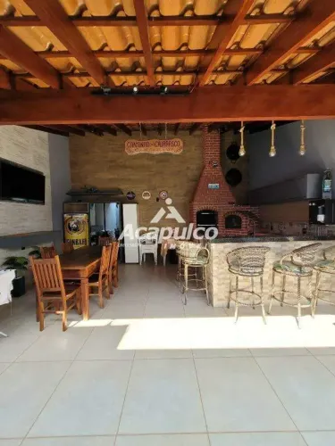 Casa para alugar com 02 quartos e 02 vagas de garagem no bairro Jardim Boer II em American