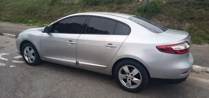 Renault Fluence Sed. Dynamique 2.0 16V Flex Aut. 2013