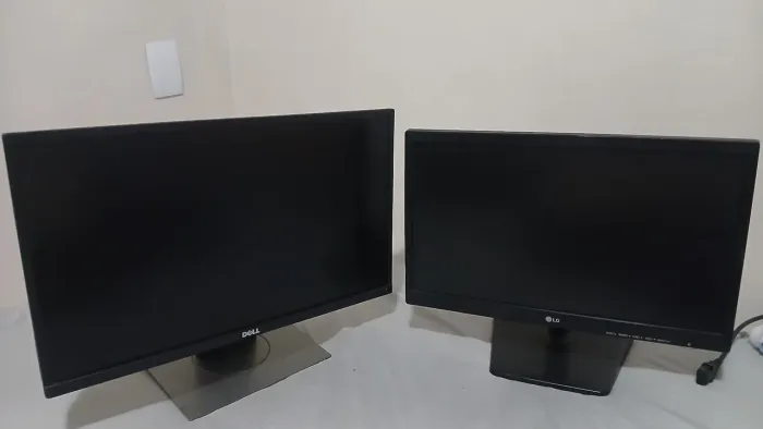 VENDO 2 MONITOR (LG e DELL)