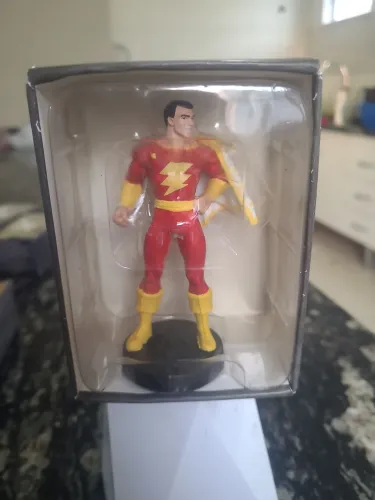 Shazam - Boneco Eaglemoss