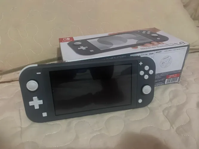 Nintendo Switch Lite - Desbloqueado - Troco por som automotivo 