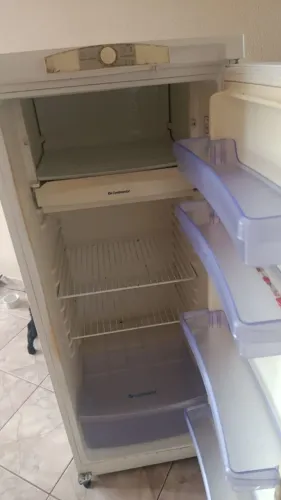 Vende-se galadeira