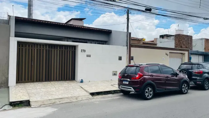 Casa Plana Jóquei Clube